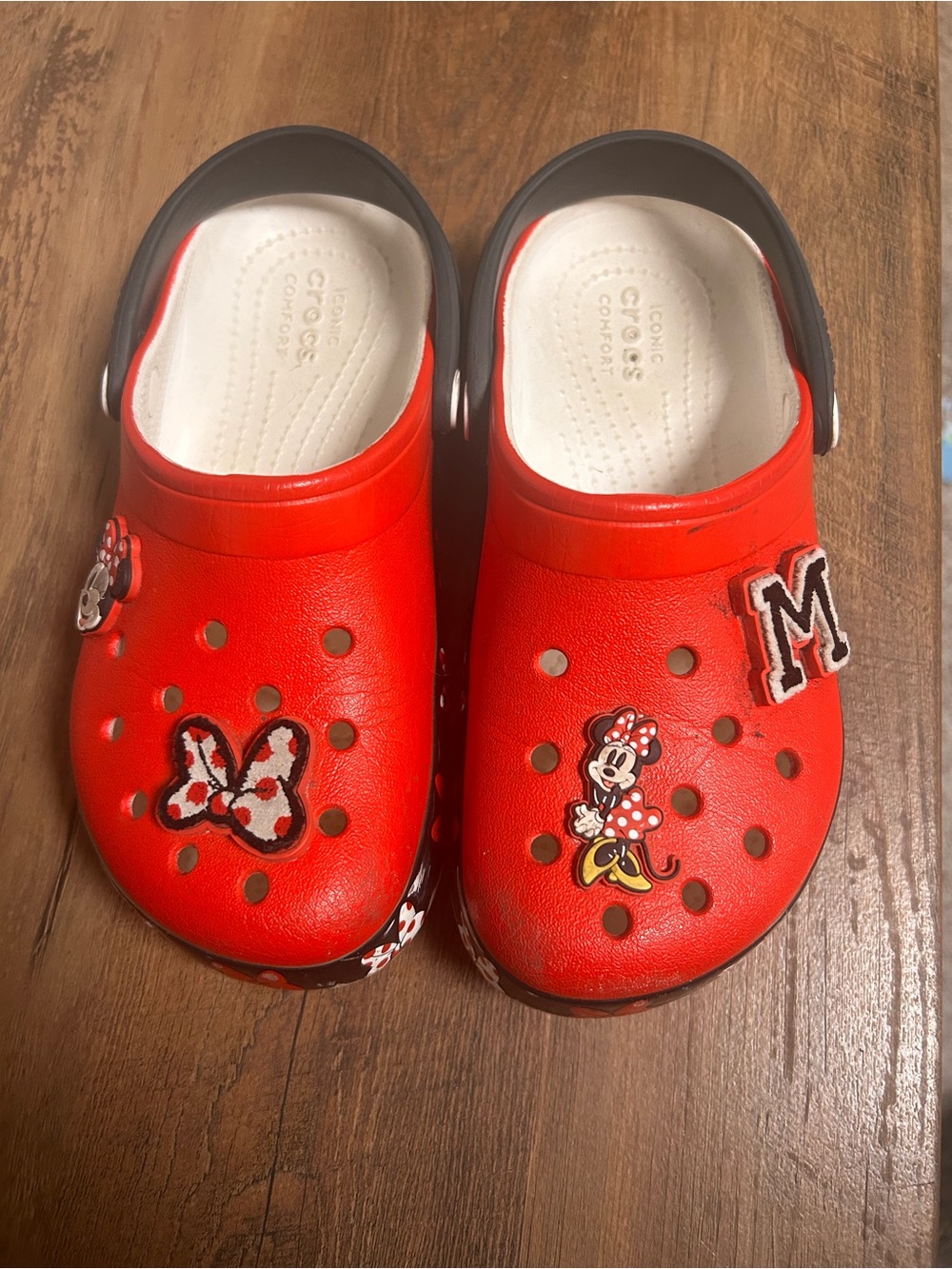 CROCS Kids Red Minnie Mouse-Themed Clogs with Black Strap